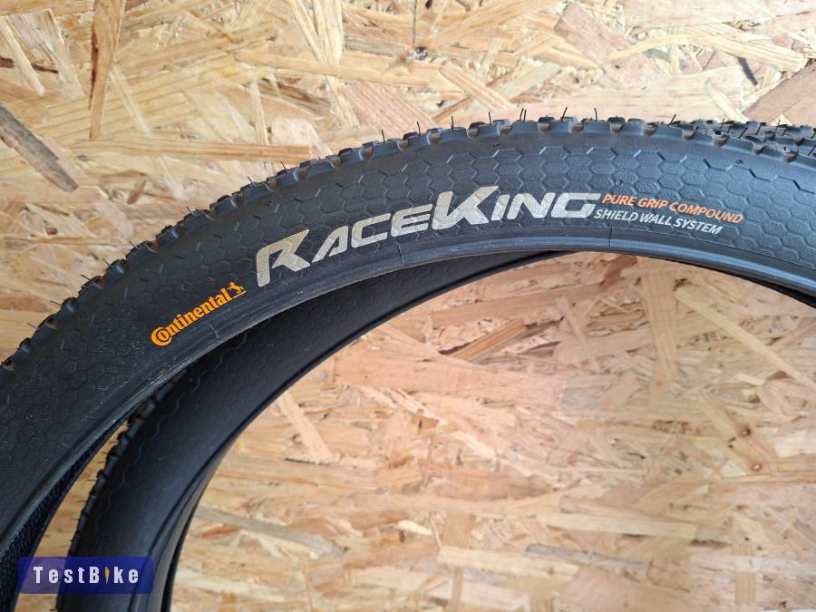 2 Db használt 29"-os Continental Race King eladó
