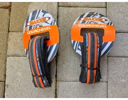 2 db. új Maxxis csúcsmodell 700x23-as, 215 gramm