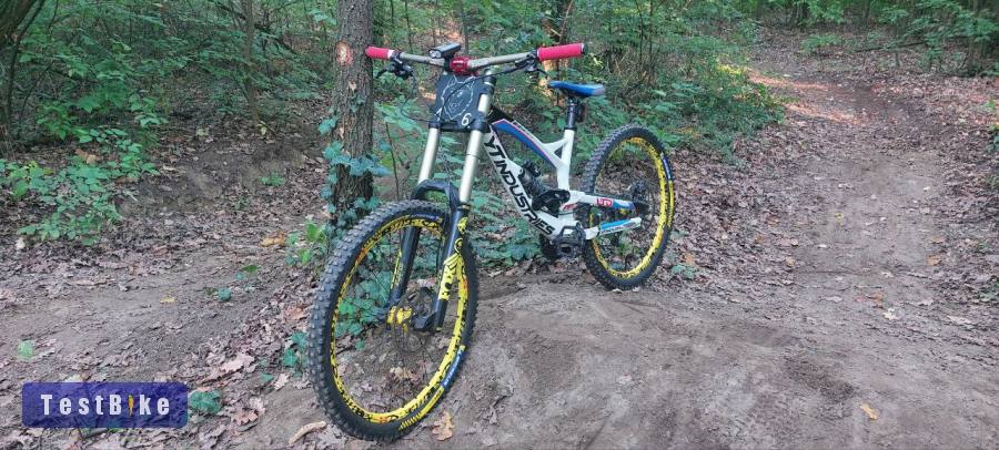 Downhill YT Tues Industries 2.0 limited edition
