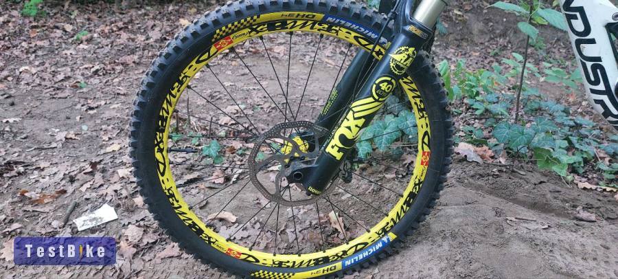 Downhill YT Tues Industries 2.0 limited edition