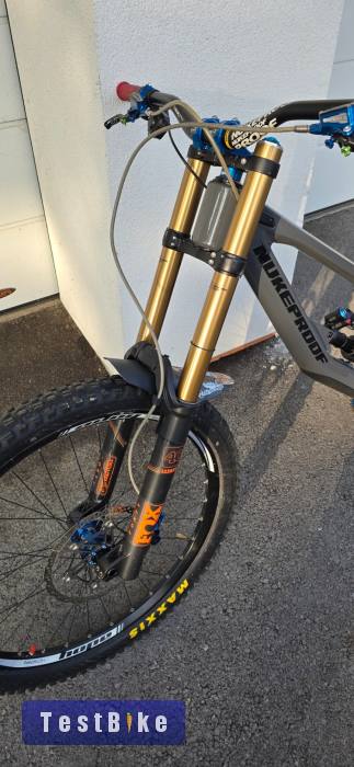 2016 Factory 40 Float 27.5 203 