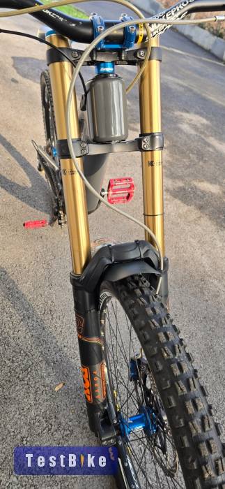 2016 Factory 40 Float 27.5 203 