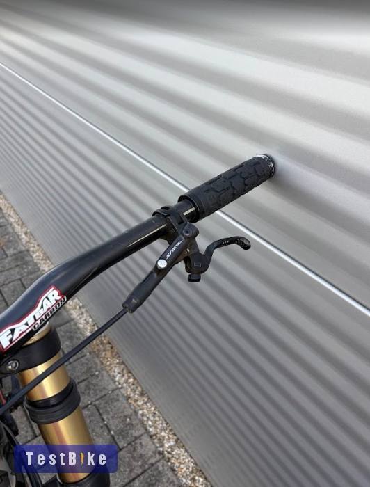 2016 YT Tues CF Pro Downhill Kerékpár