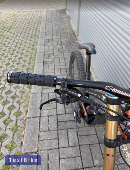 2016 YT Tues CF Pro Downhill Kerékpár