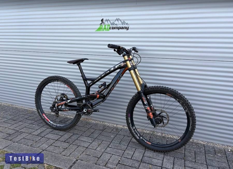 2016 YT Tues CF Pro Downhill Kerékpár