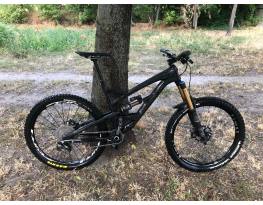 2016 YT Capra CF Pro – karbon enduró, friss szerviz