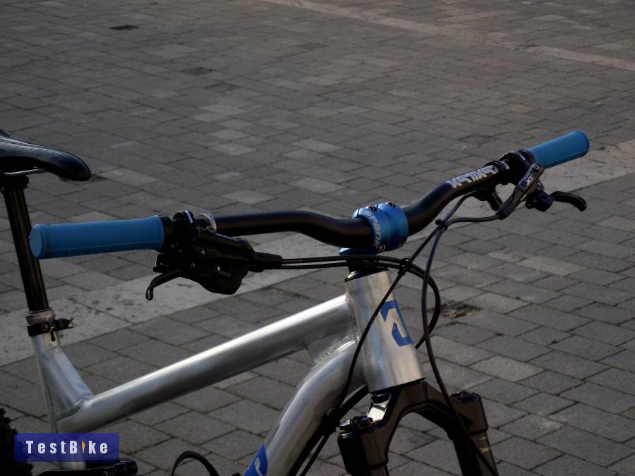 2017 Airdrop Edit v2 M 27.5"