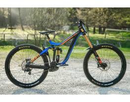 2017 Giant Glory 1 M méret ALU