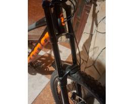 2018 rockshox boxxer friss szervizes villa 