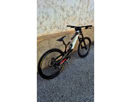 2018 YT Tues CF Pro L-es 27,5 eladó! 