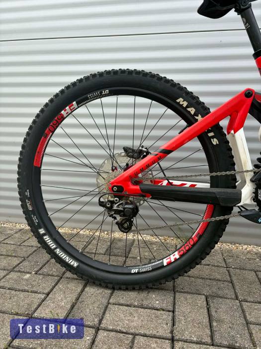 2019 Mondraker Summum Carbon Pro Downhill kerékpár
