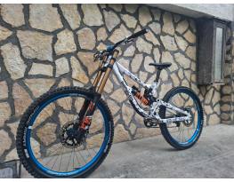 2019 Saracen Myst Pro dh bringa ->