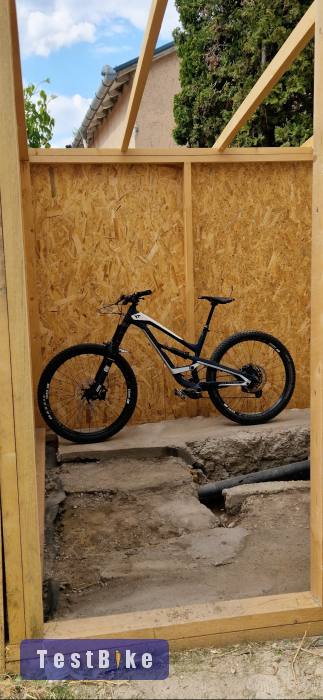 2019 YT Capra Core 2
