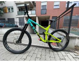 2020 Trek Slash 8