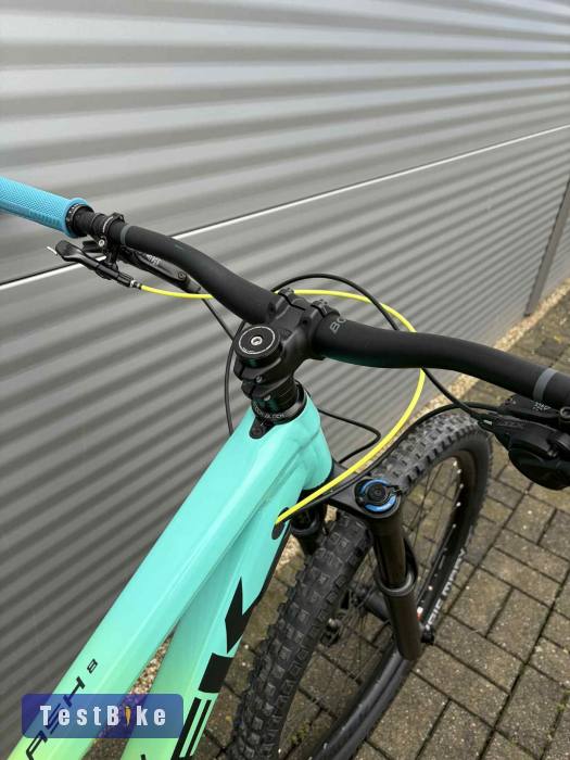 2020 Trek Slash 8 Enduro Kerékpár