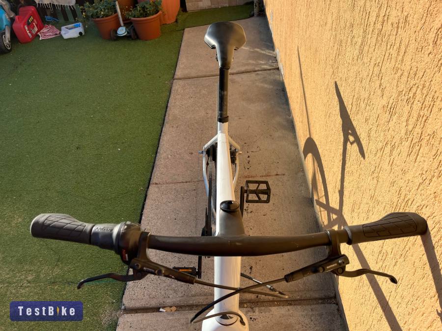 2022 Canyon Commuter 5, 27.5 L-es 