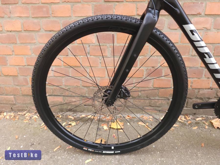 2022-es Giant Revolt 0 Gravel 2x11 Shimano GRX M/L (57-50cm)