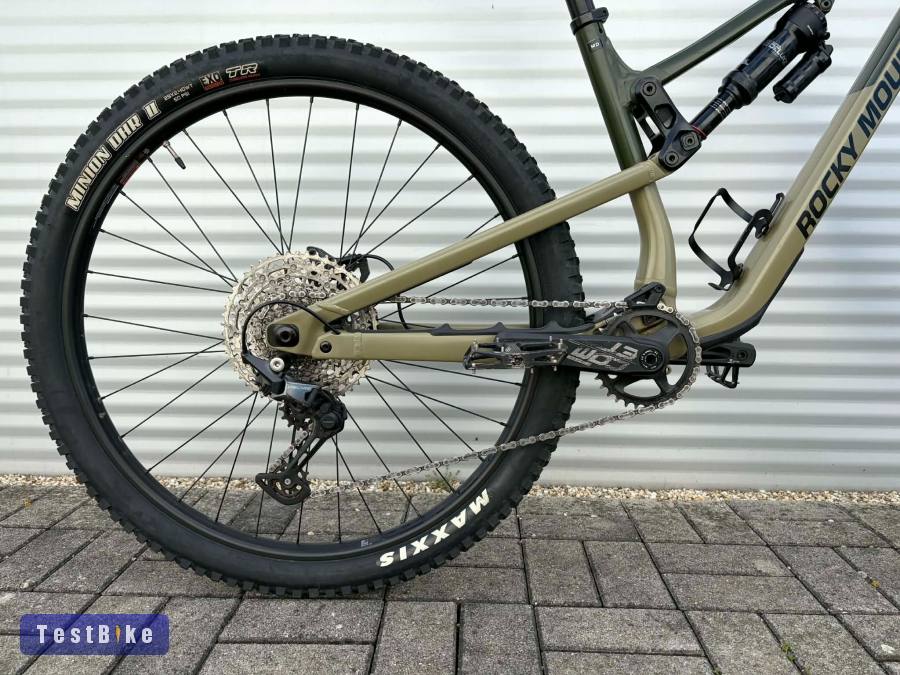 2022 Rocky Mountain Altitude Alloy 30 Kerékpár