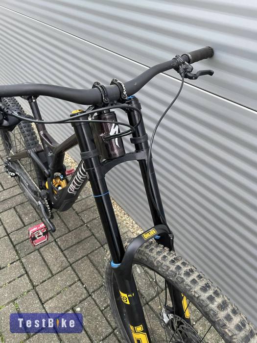 2022 Specialized Demo Race Downhill kerékpár