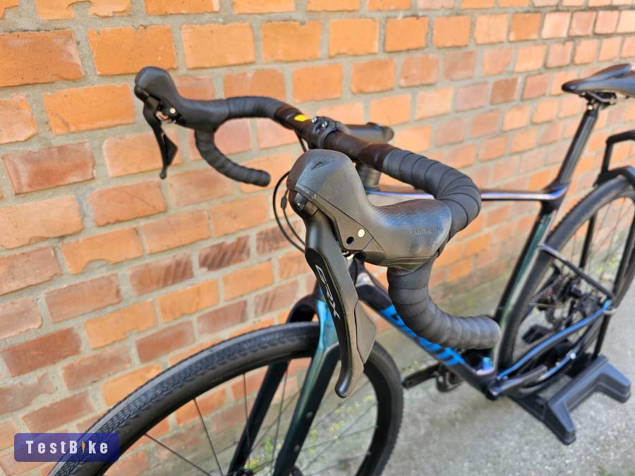 2022Giant Revolt Advanced 2 Carbon Gravel 2x11 GRX L 9.6 kg