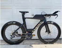 2023 Canyon Speedmax CF 8 Disc Di2 triál