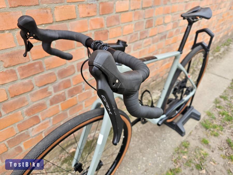 2023 Cube Nuroad C:62 Pro Carbon Gravel 1x11 GRX M 9 kg súly