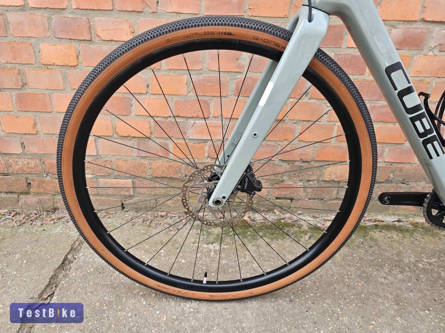 2023 Cube Nuroad C:62 Pro Carbon Gravel 1x11 GRX M 9 kg súly