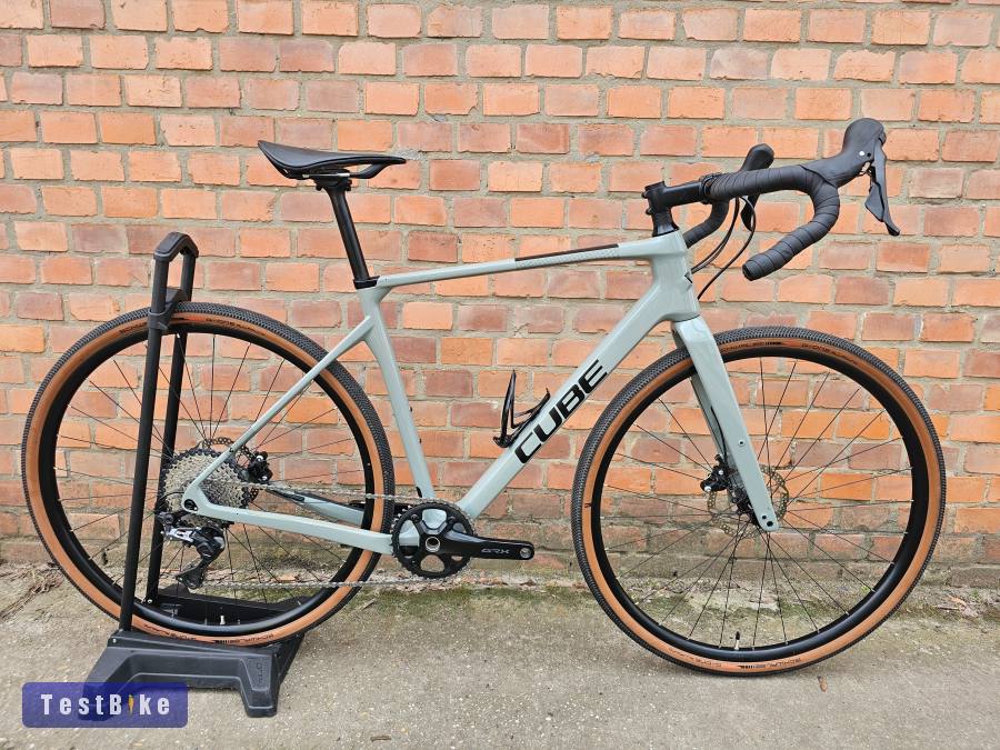 2023 Cube Nuroad C:62 Pro Carbon Gravel 1x11 GRX M 9 kg súly