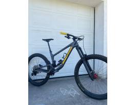 2023 Nukeproof Giga 290 L