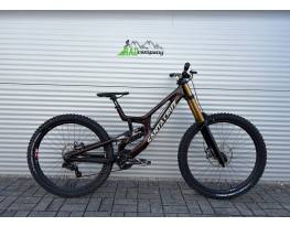 2023 Santa Cruz V10 Downhill kerékpár