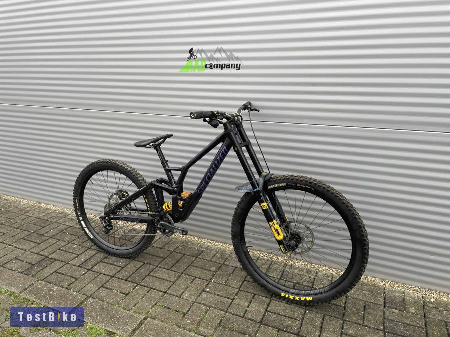 2023 Specialized Demo Race Downhill kerékpár