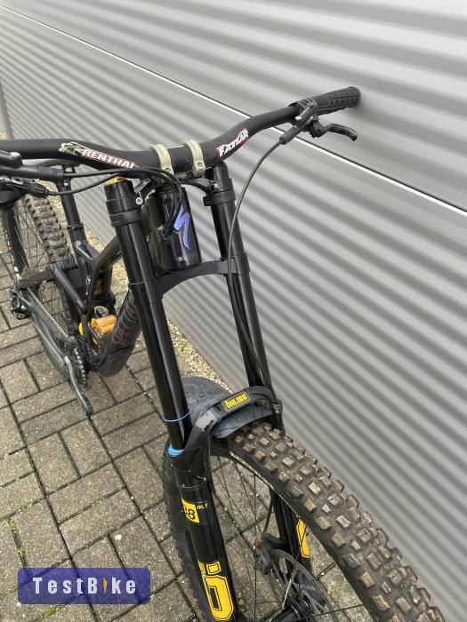 2023 Specialized Demo Race Downhill kerékpár