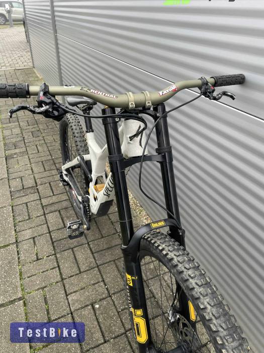 2023 Specialized Demo Race Downhill kerékpár