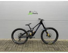 2023 Specialized Demo Race Downhill Kerékpár