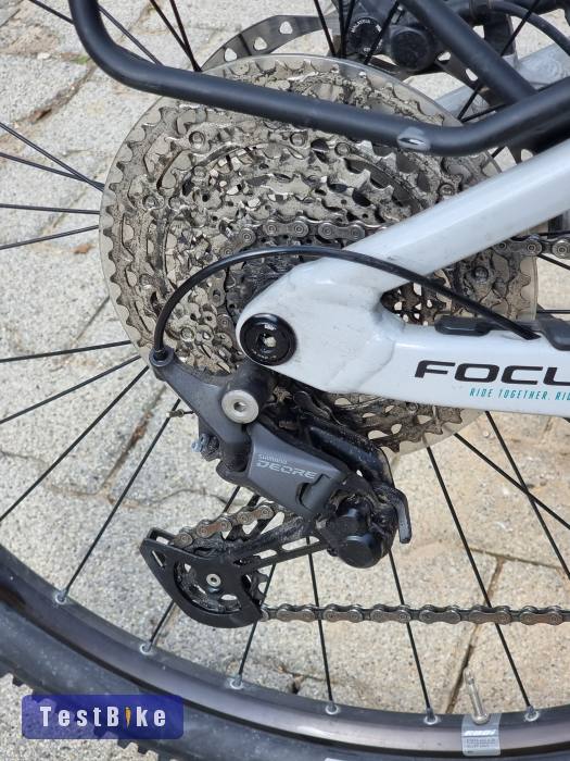 2023Focus Thron 935km Bosch CX 85nm Smart 4 dugattyús fully eMTB