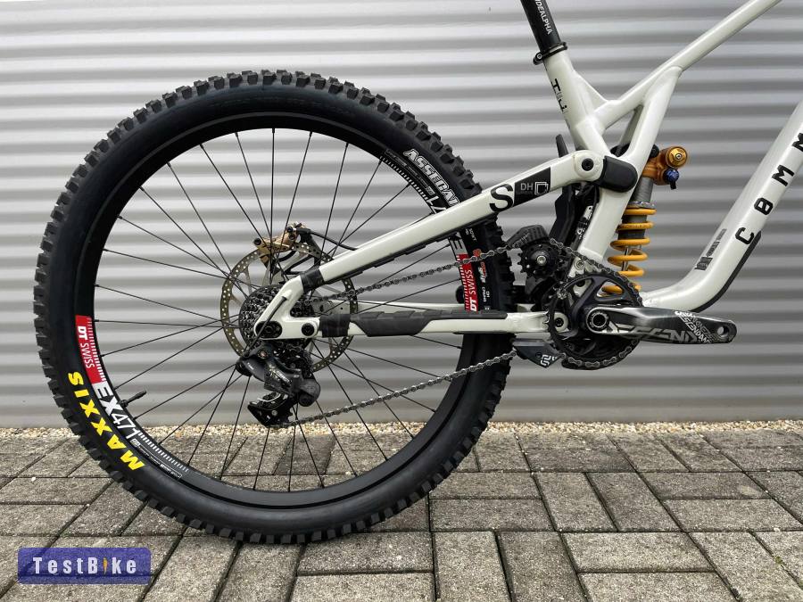 2024 Commencal Supreme DH V5 Downhill Kerékpár