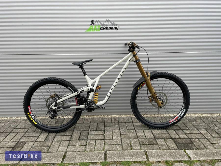 2024 Commencal Supreme DH V5 Downhill Kerékpár