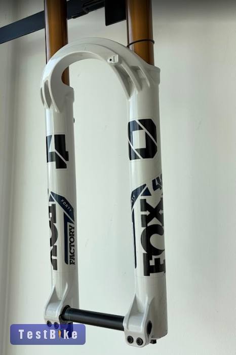 2024 FOX 40 FLOAT FACTORY GRIP 2 203MM 29 Villa