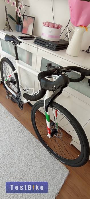 2024 Karbon vázas Guerciotti Brera Tricolore gravel bicó
