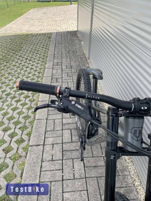 2024 Mondraker Summum Downhill Kerékpár