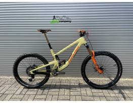 2024 Santa Cruz Nomad Carbon CC Enduro Kerékpár