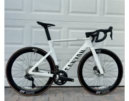 2025 Canyon Aeroad CF SLX 8 Di2