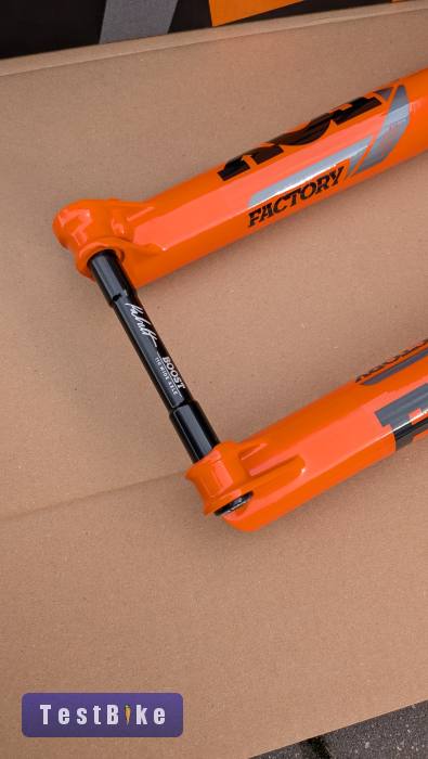 2025 Fox 34 Factory / Grip X / 130mm teleszkóp villa trail