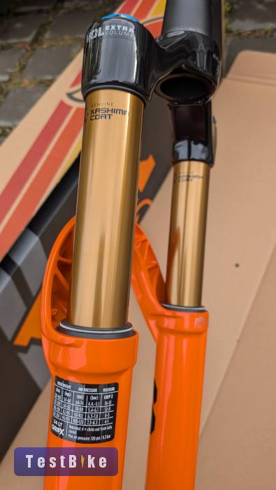 2025 Fox 34 Factory / Grip X / 130mm teleszkóp villa trail