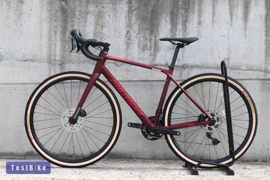 2025-ös MERIDA SCULTURA ENDURANCE DISC gravel kerékpár