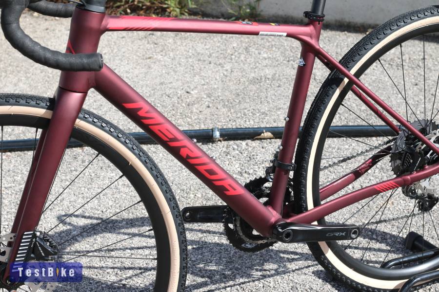 2025-ös MERIDA SCULTURA ENDURANCE DISC gravel kerékpár