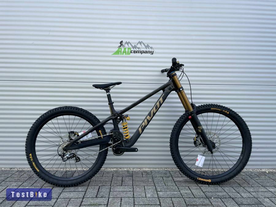 2025 Pivot Phoenix Pro Downhill Kerékpár