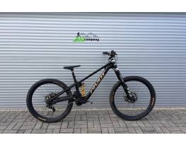2025 Pivot Phoenix Pro Downhill Kerékpår