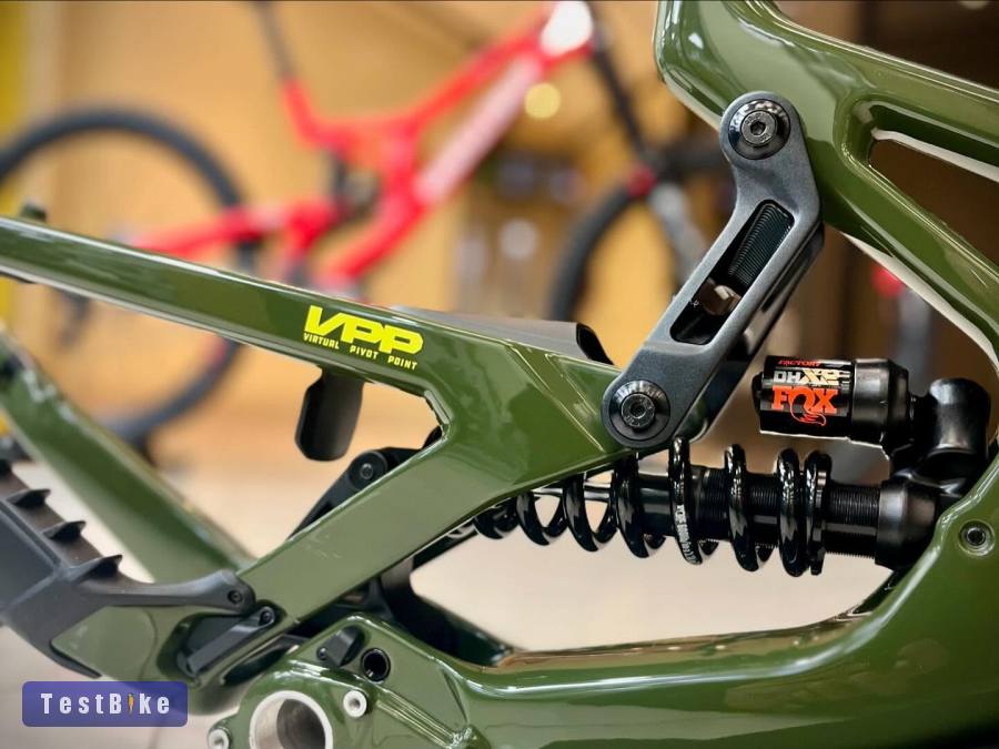 2025 Santa Cruz V10 8 CC frameset  