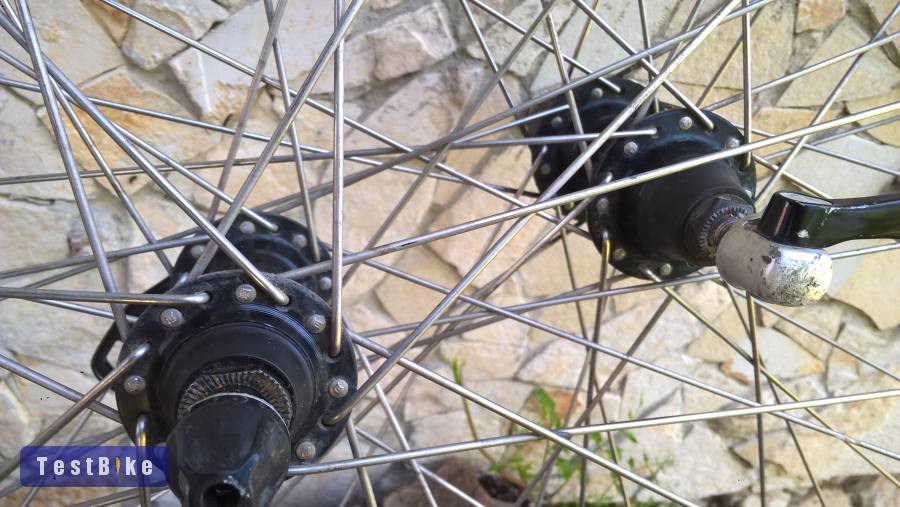 26" kerékszett Deore LX agyak, Mavic felnik